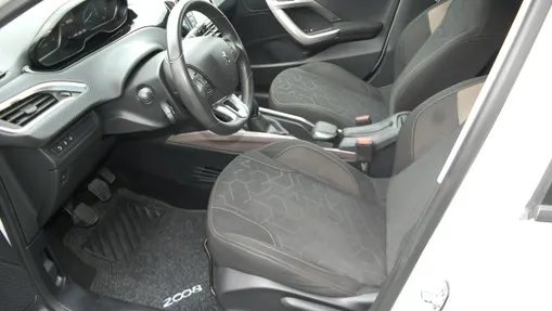 PEUGEOT 2008 -