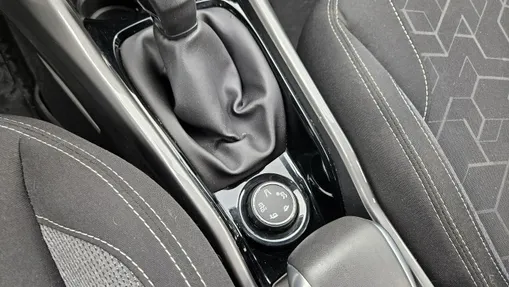 PEUGEOT 2008 -