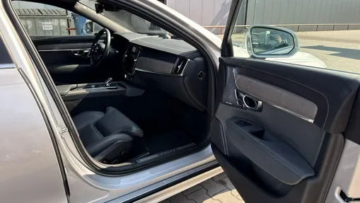 VOLVO S90 -