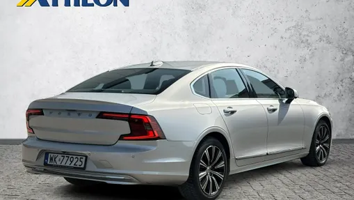VOLVO S90 -