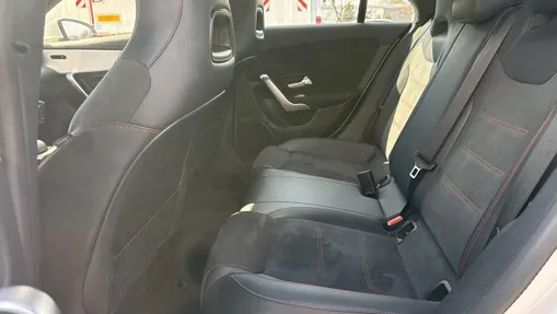 MERCEDES-BENZ CLA -