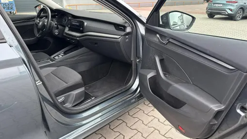 SKODA Octavia -