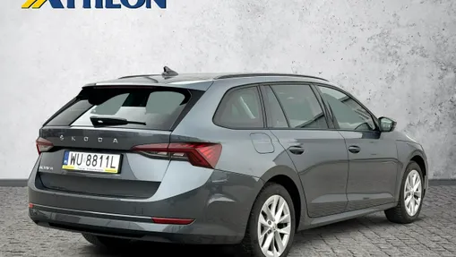 SKODA Octavia -