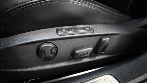VOLKSWAGEN Passat -