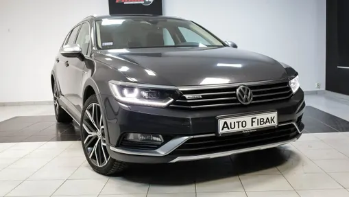 VOLKSWAGEN Passat -