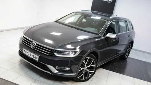 VOLKSWAGEN Passat -