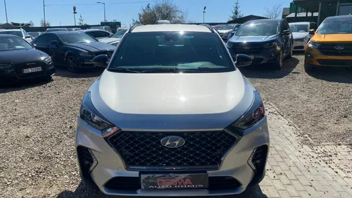 HYUNDAI Tucson -