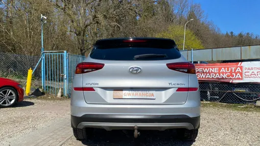 HYUNDAI Tucson -