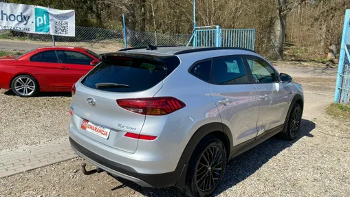 HYUNDAI Tucson -