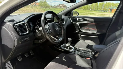 KIA ProCeed -
