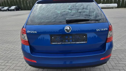 SKODA Octavia -