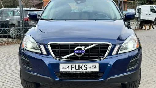 VOLVO XC60 -