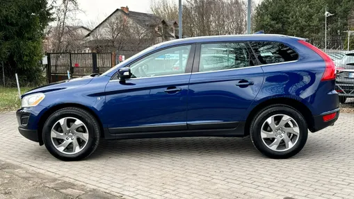 VOLVO XC60 -
