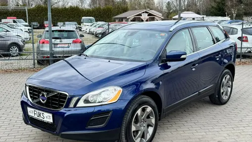VOLVO XC60 -