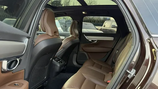 VOLVO V90 -