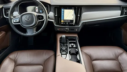 VOLVO V90 -