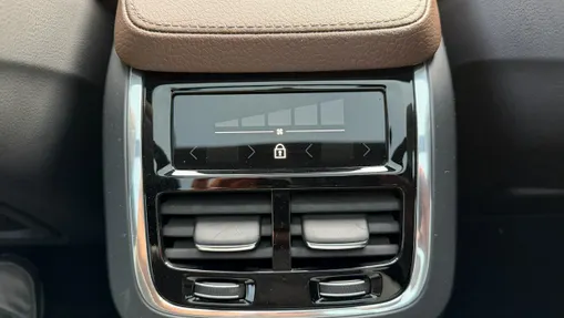 VOLVO V90 -