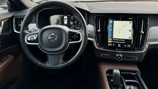 VOLVO V90 -