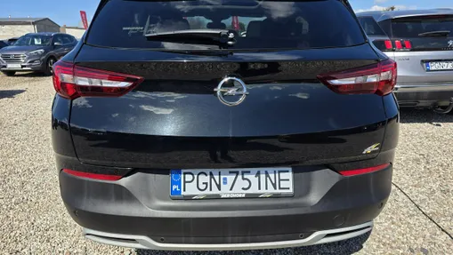 OPEL Grandland X -