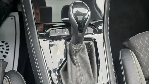 OPEL Grandland X -