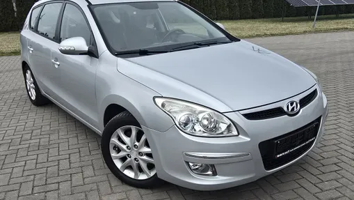 HYUNDAI i30 -
