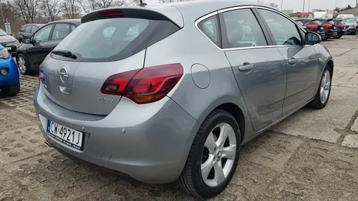 OPEL Astra -