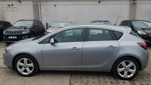 OPEL Astra -