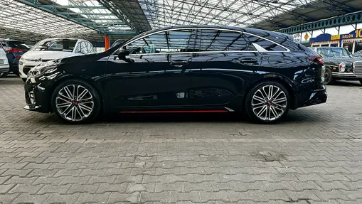 KIA ProCeed -