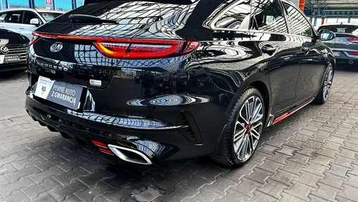 KIA ProCeed -