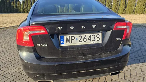 VOLVO S60 -