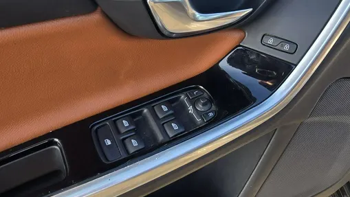 VOLVO S60 -
