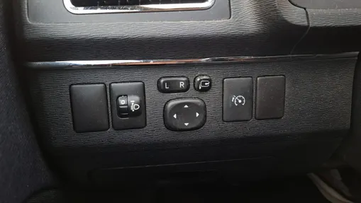 TOYOTA Avensis -