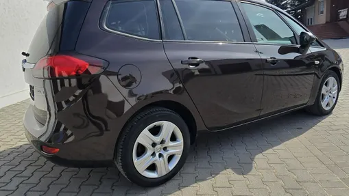 OPEL Zafira -