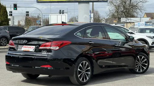 HYUNDAI i40 -