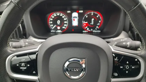 VOLVO XC60 -