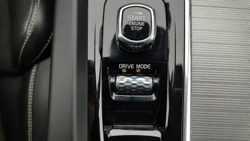 VOLVO XC60 -
