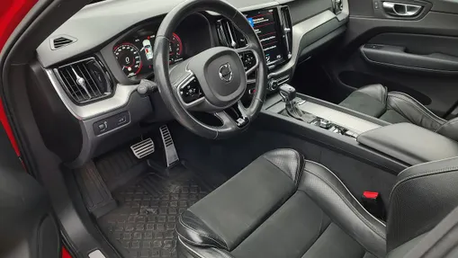VOLVO XC60 -