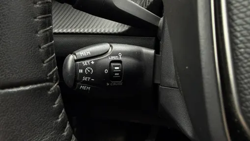 PEUGEOT 2008 -