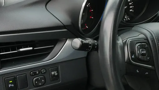 TOYOTA Avensis -