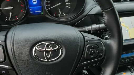 TOYOTA Avensis -