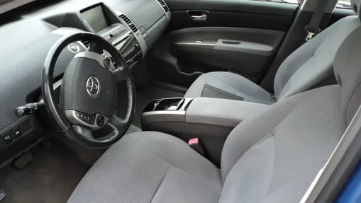 TOYOTA Prius -