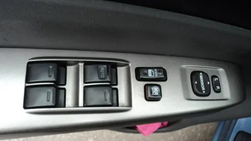 TOYOTA Prius -
