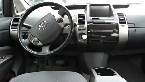 TOYOTA Prius -