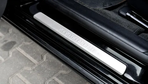 VOLVO V60 -