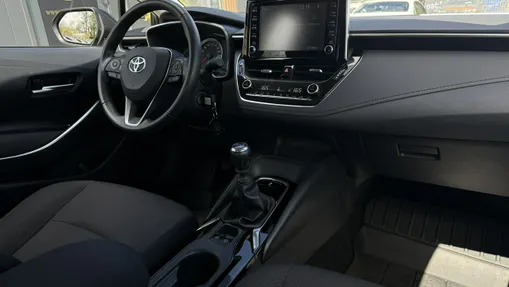 TOYOTA Corolla -