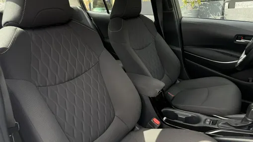 TOYOTA Corolla -