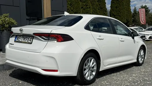 TOYOTA Corolla -