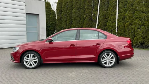 VOLKSWAGEN Jetta -
