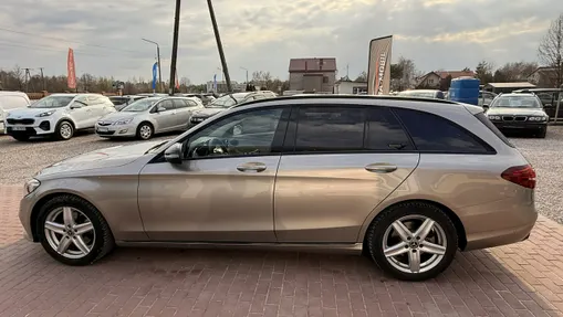 MERCEDES-BENZ C Klasa -