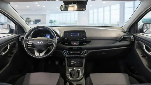HYUNDAI i30 -